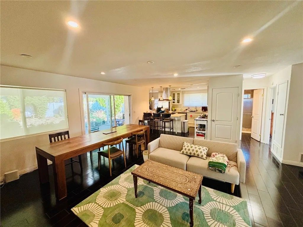 Photo of 23813 Calvert, Woodland Hills, CA 91367 (MLS # SR25269211)