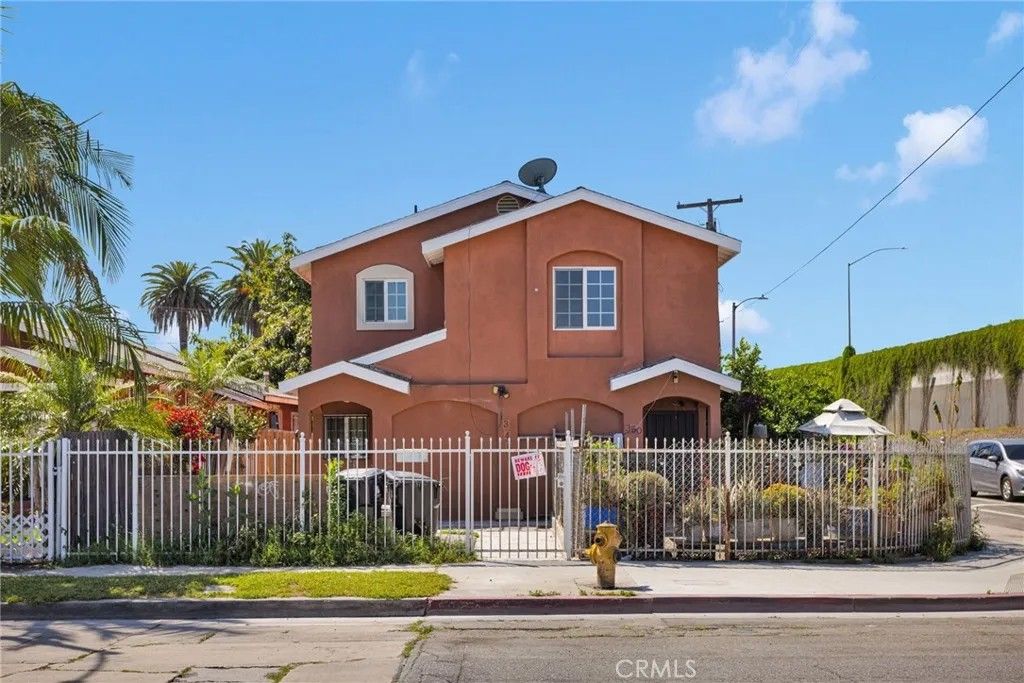 Photo of 348 W 83rd Street, Los Angeles, CA 90003 (MLS # CV26104860)