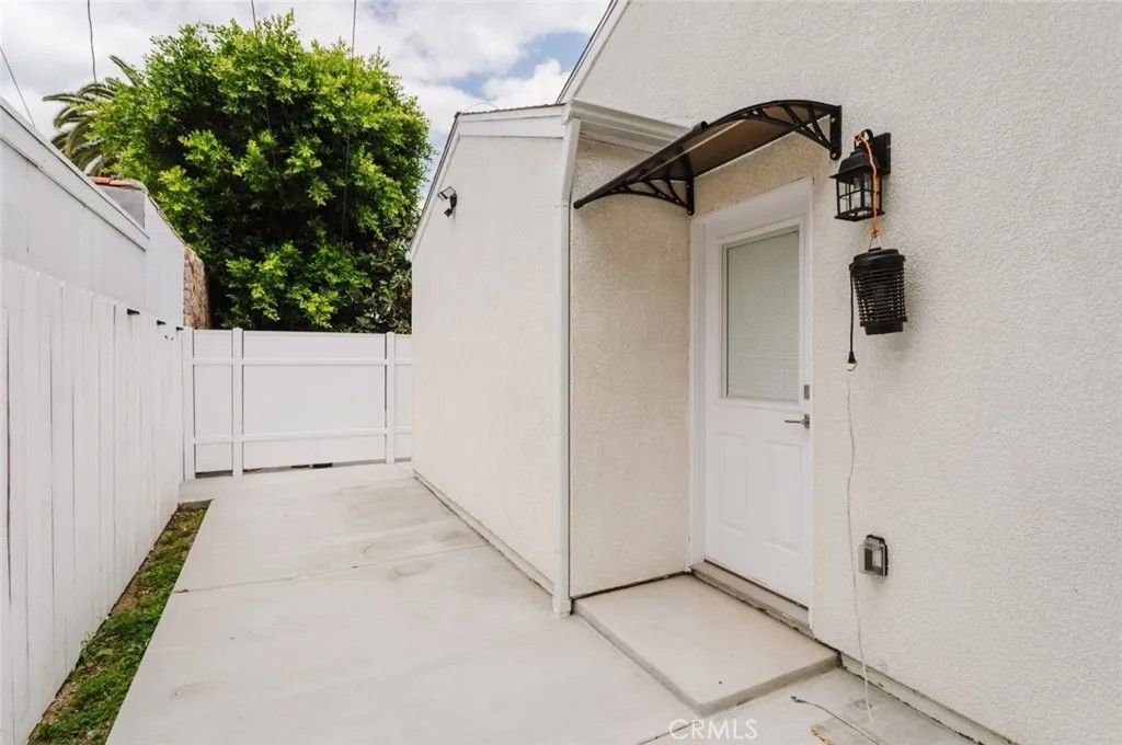 Photo of 516 South Street #A, Glendale, CA 91202 (MLS # GD26091086)