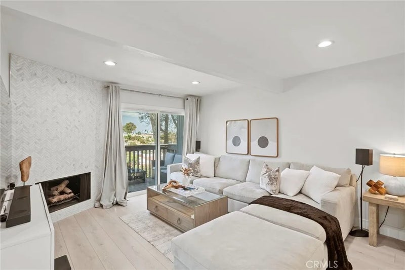 1854 Rainbow Terrace