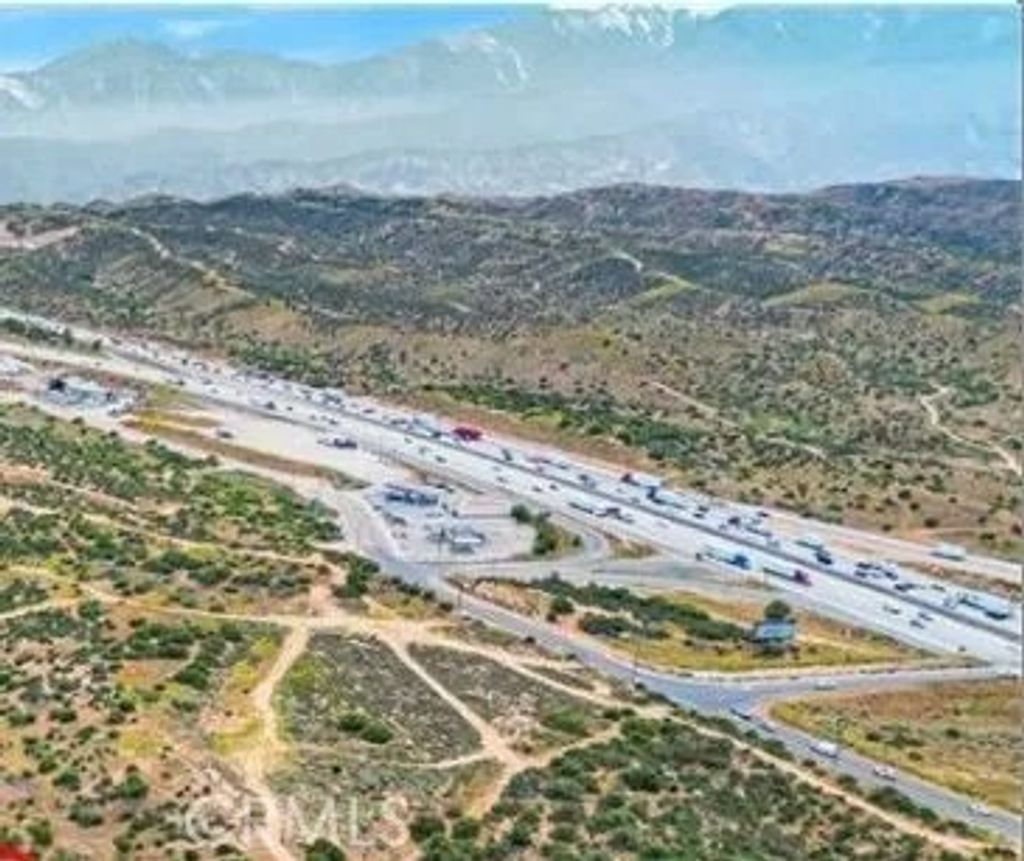 Photo of 0 Mariposa, Oak Hills, CA 92344 (MLS # HD26039786)