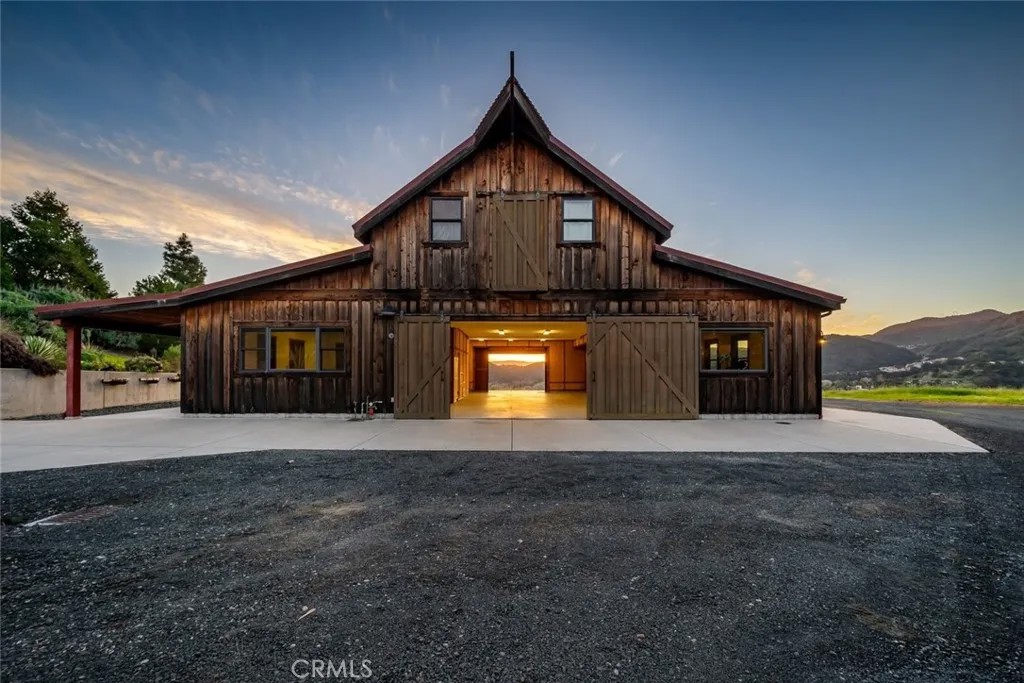 6550 Avila Valley Drive