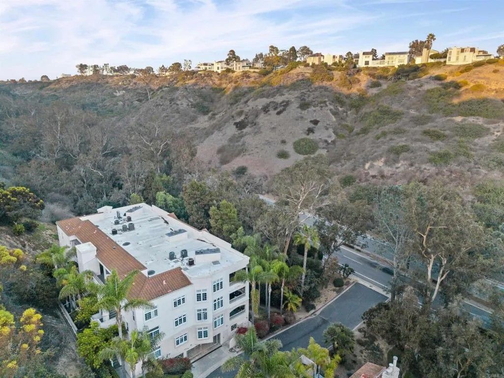 Photo of 2894 Torrey Pines Rd, La Jolla, CA 92037 (MLS # NDP2510704)