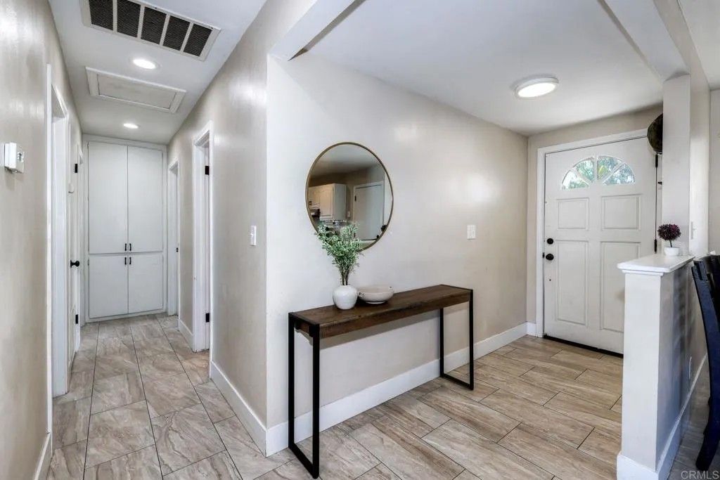 Photo of 924 Daisy Street, Escondido, CA 92027 (MLS # NDP2602288)