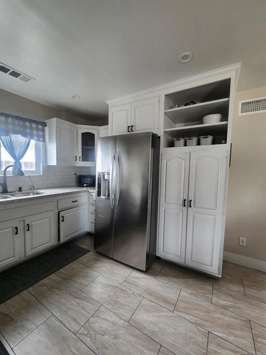 Photo of 924 Daisy Street, Escondido, CA 92027 (MLS # NDP2602288)