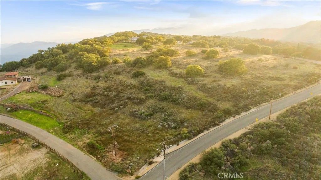 Photo of 16 Avocado Mesa, Murrieta, CA 92562 (MLS # SW26069256)