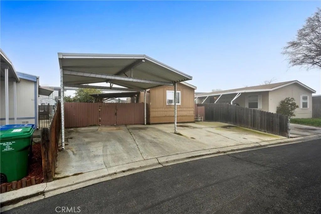 Photo of 14035 Rosedale Highway #7, Bakersfield, CA 93314 (MLS # PI26015791)