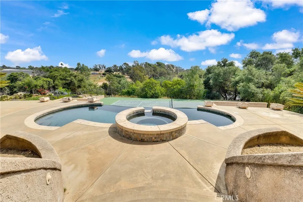 3013 Olive Hill