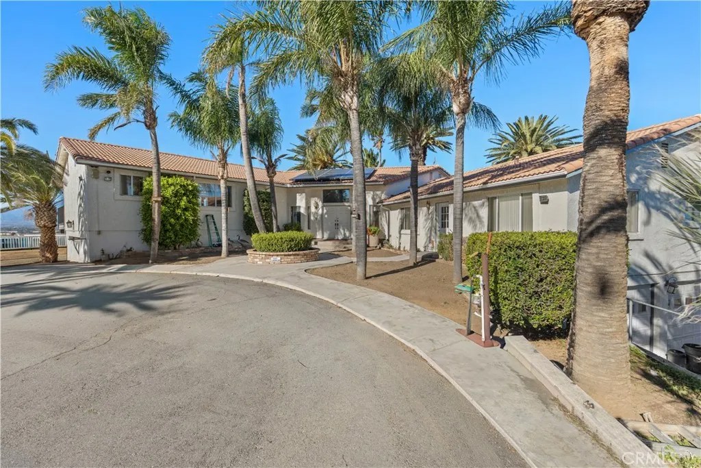 11251 Laurel