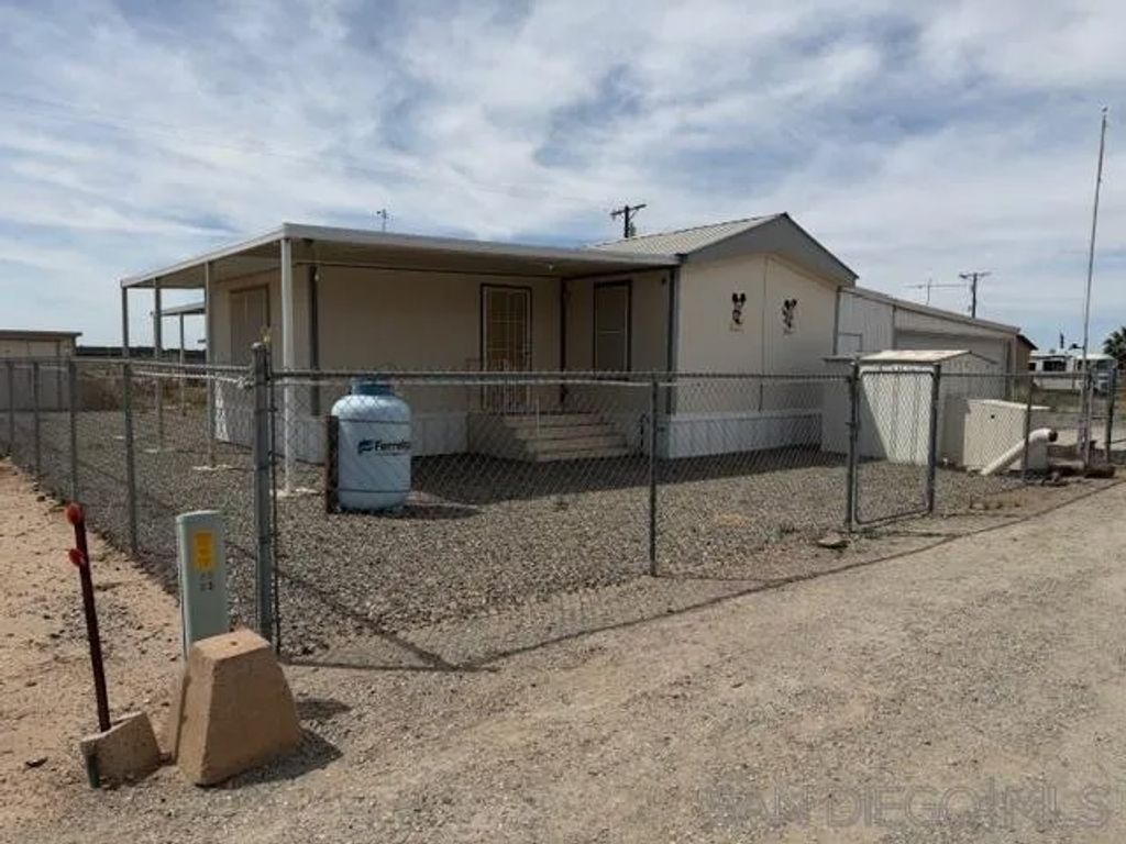 Photo of 1405 York Road, Imperial Beach, CA 92283 (MLS # 260009348)