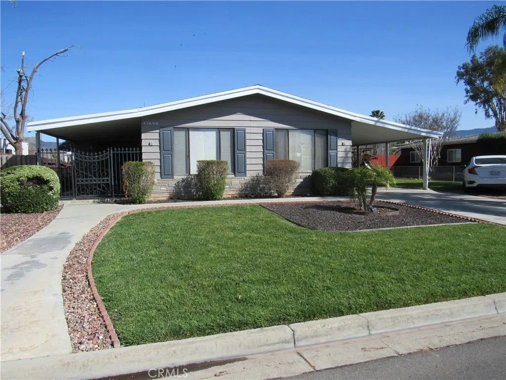 Photo of 43690 Elliot Court, Hemet, CA 92544 (MLS # SW26057029)