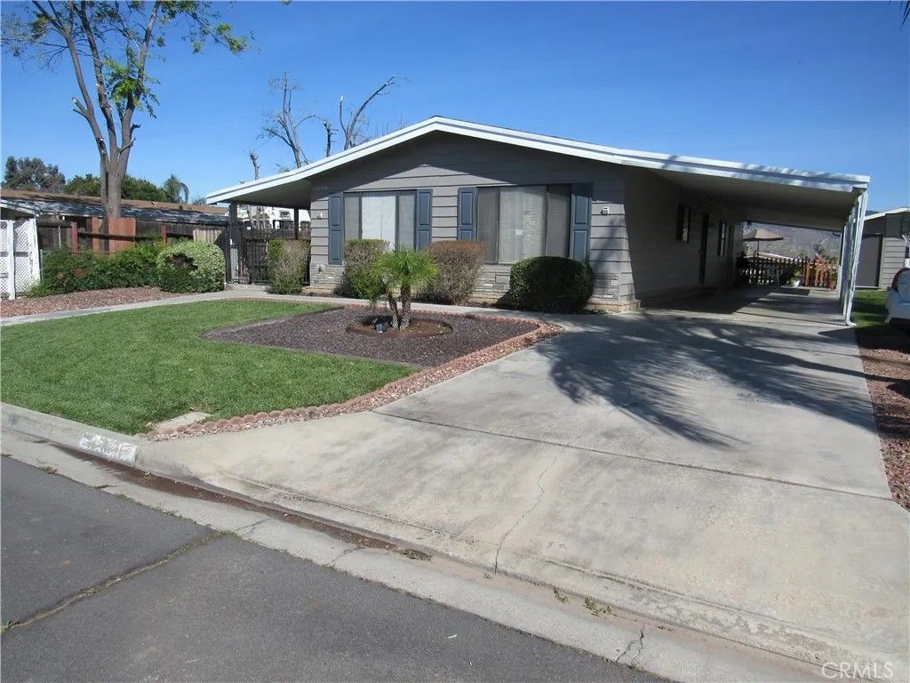 Photo of 43690 Elliot Court, Hemet, CA 92544 (MLS # SW26057029)