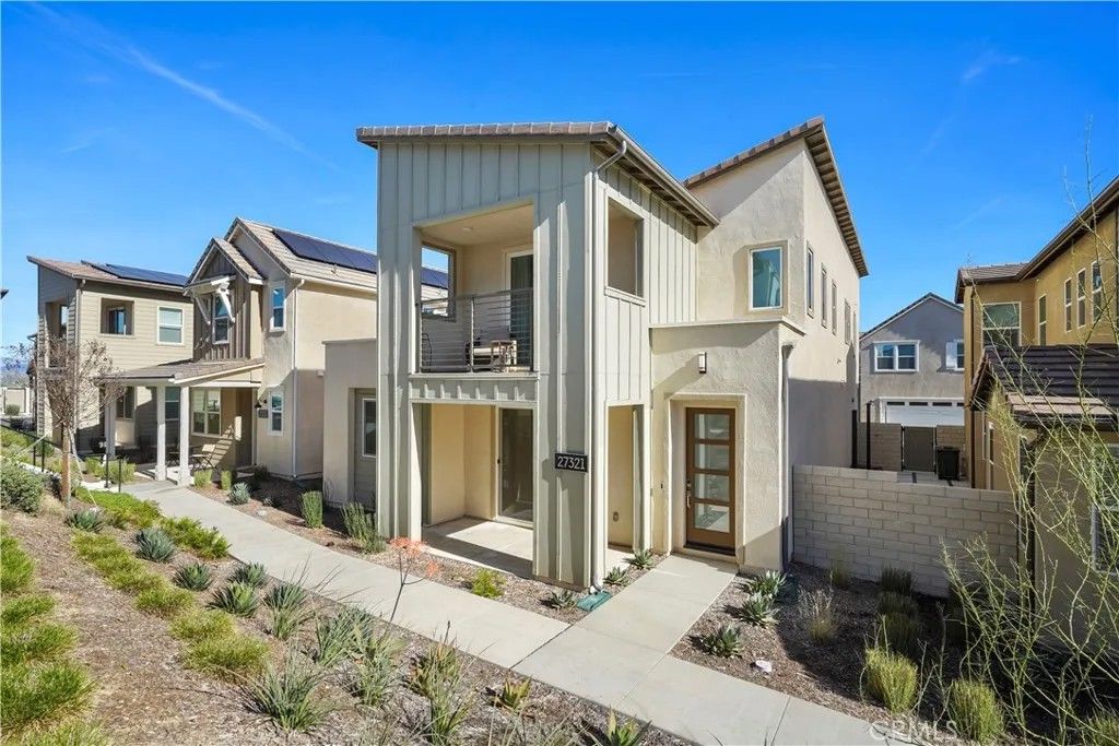 Photo of 27321 Great Divide Lane, Valencia, CA 91381 (MLS # SR26009975)