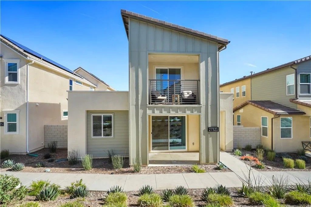 Photo of 27321 Great Divide Lane, Valencia, CA 91381 (MLS # SR26009975)