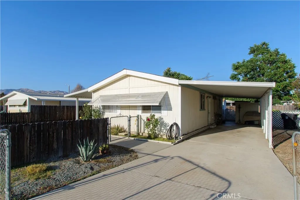 768 N Buena Vista