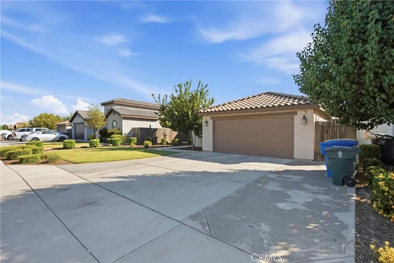 7125 Cattail Creek