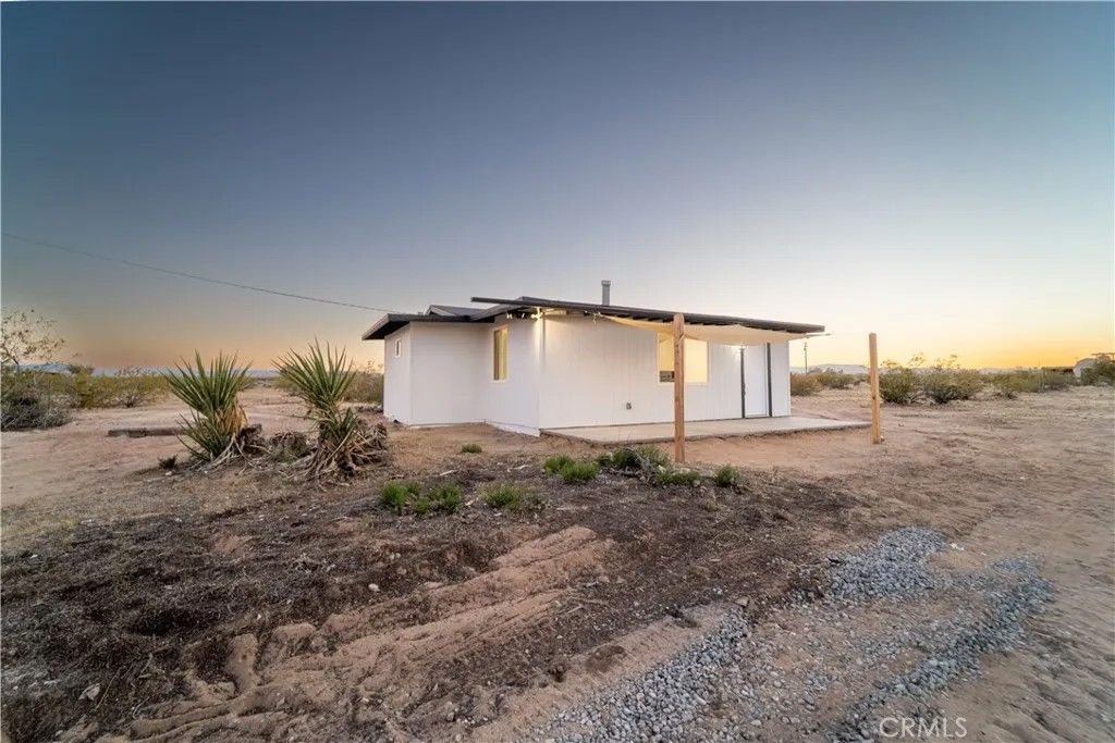 Photo of 65125 Saturn St, Joshua Tree, CA 92252 (MLS # DW26063254)