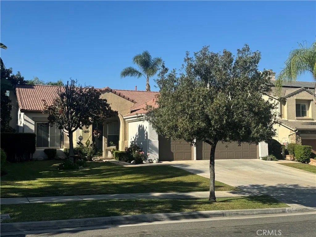 Photo of 4257 Castlepeak Dr, Corona, CA 92883 (MLS # IG25276632)