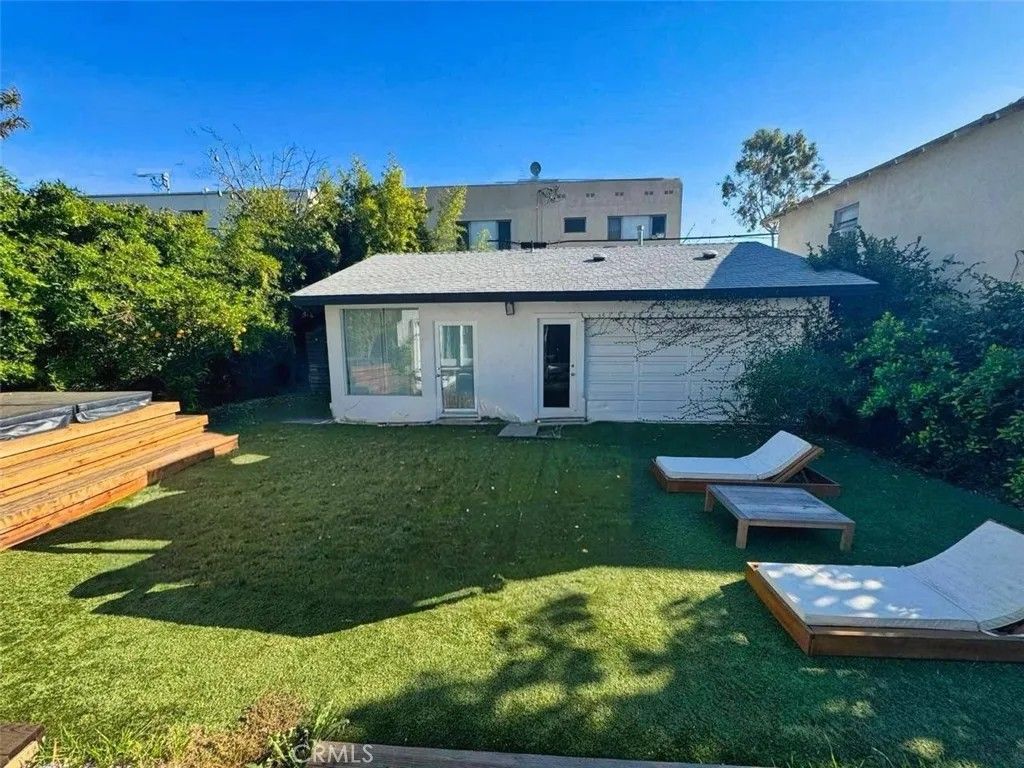 Photo of 1027 N Spaulding Ave, West Hollywood, CA 90046 (MLS # DW25278698)