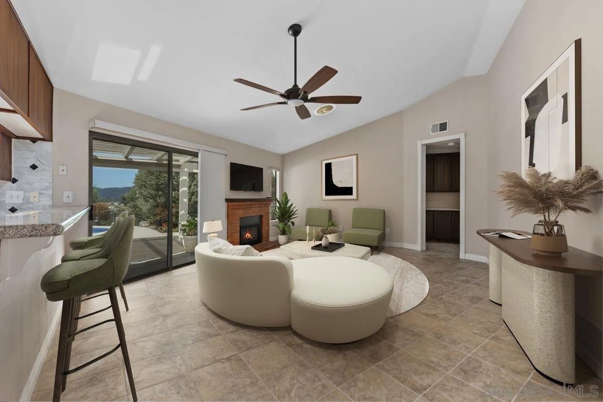 1315 Eagle Glen