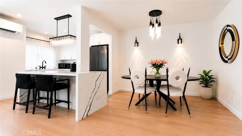 1233 N Laurel 211