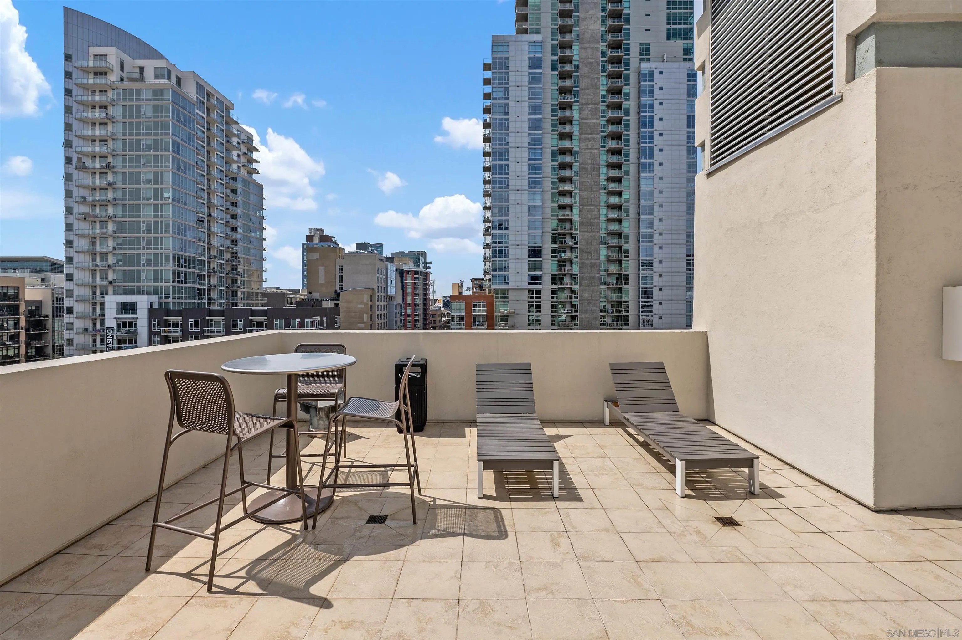 875 G Street 303