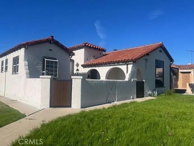7531 S Denker Avenue