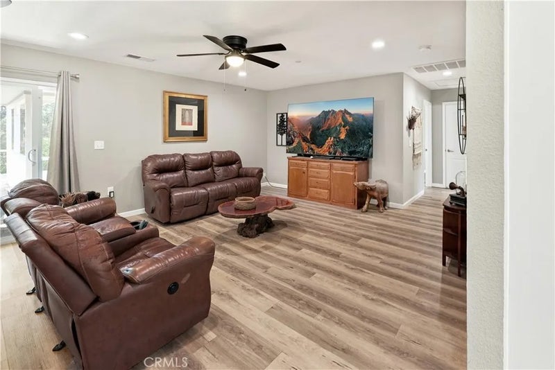 38696 Sierra Lakes Dr.