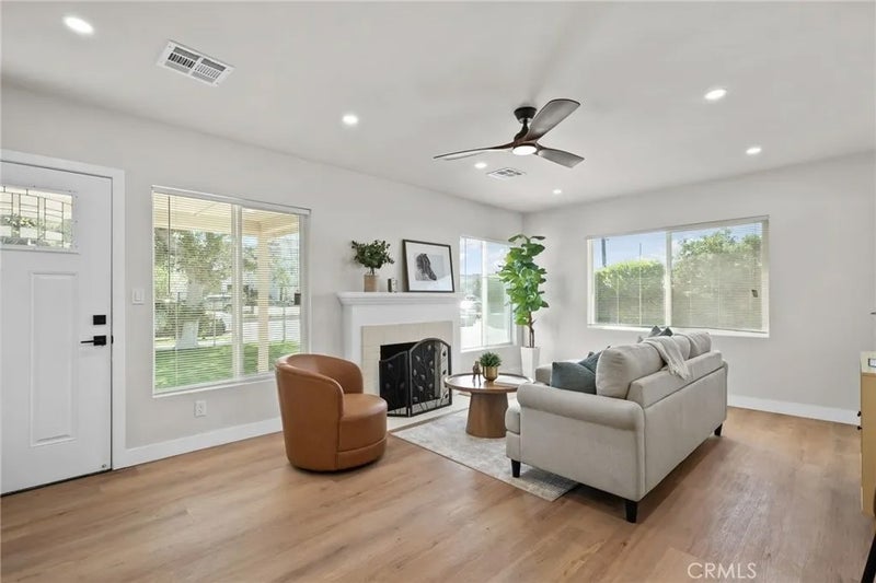 2225 Santa Anita