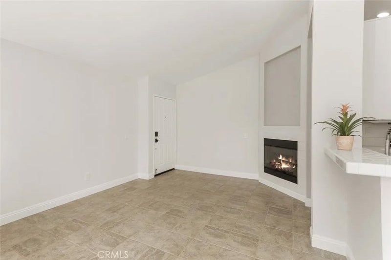 16 Chaumont Circle