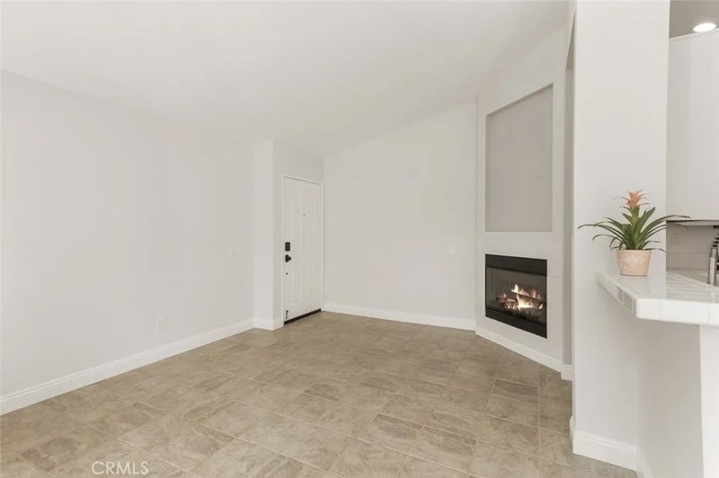 16 Chaumont Circle