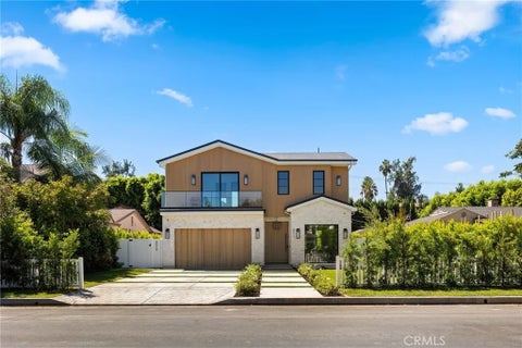Photo of 4517 Longridge Avenue, Sherman Oaks, CA 91423 (MLS # SR26160526)