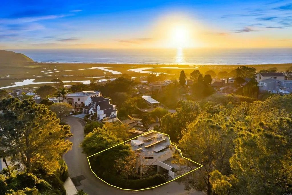 Photo of 13072 Via Latina, Del Mar, CA 92014 (MLS # NDP2601877)