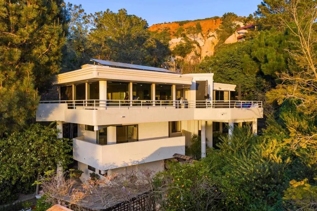 Photo of 13072 Via Latina, Del Mar, CA 92014 (MLS # NDP2601877)