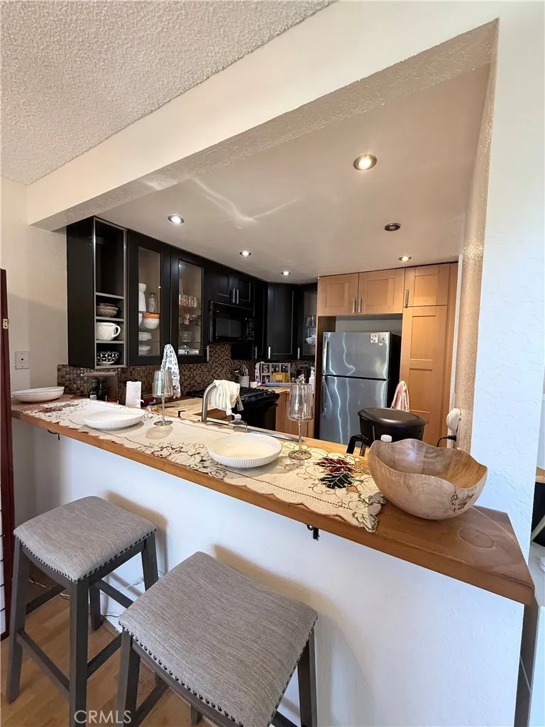 1432 Brett Pl 77