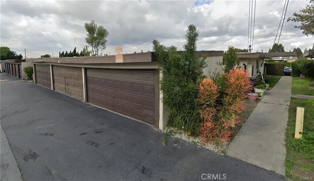 7596 Fillmore