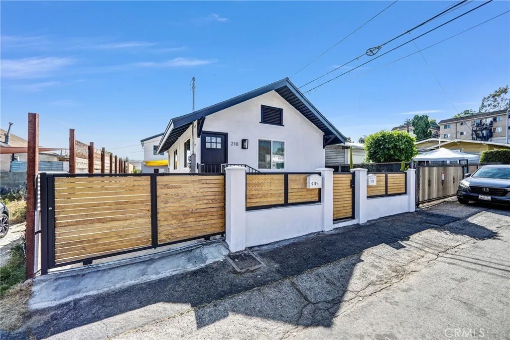 210 Amabel Street