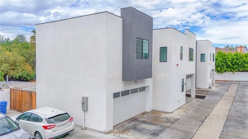 9117 N Nilo Lane