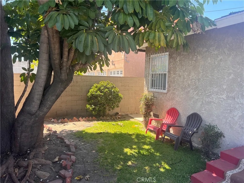 1739-1741 W 105th Street