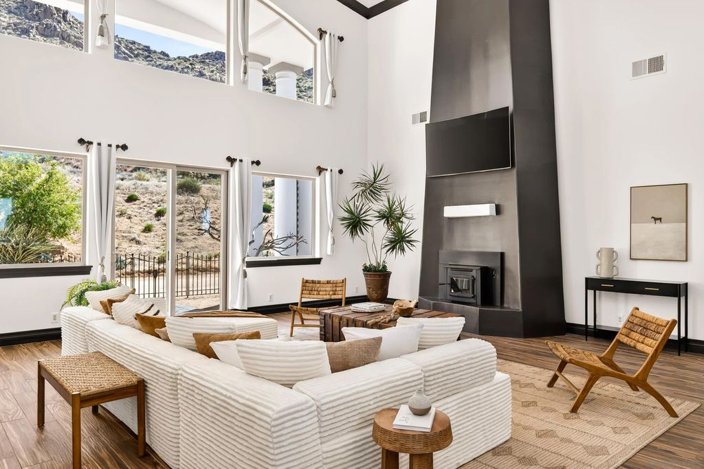 Photo of 8022 Wesley Rd, Joshua Tree, CA 92252 (MLS # 260008735)