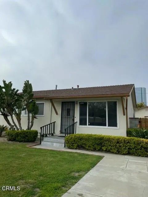 Photo of 209 Lafayette Drive, Oxnard, CA 93036 (MLS # V1-35054)