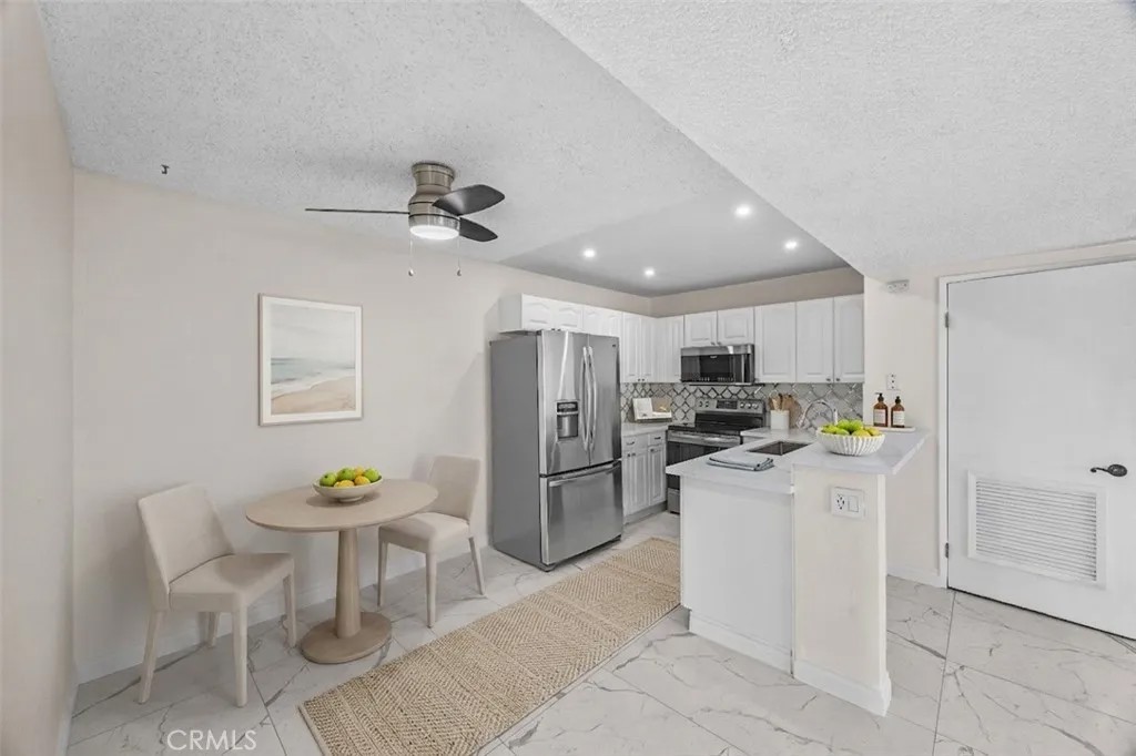 1480 W Edgehill 67