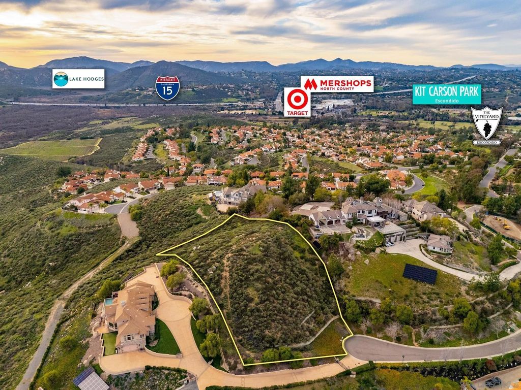 Photo of 21 Stonepointe Drive, Escondido, CA 92025 (MLS # 260002238)