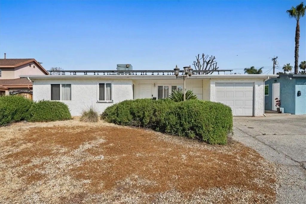 Photo of 19319 E Greenhaven St, Covina, CA 91722 (MLS # CV26040853)