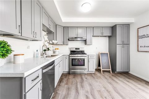 Tiny photo for 13839 Magnolia Street, Garden Grove, CA 92844 (MLS # PW25254312)