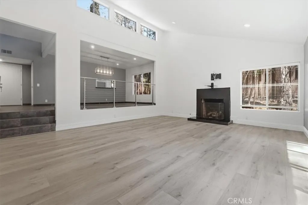 25045 Castlewood
