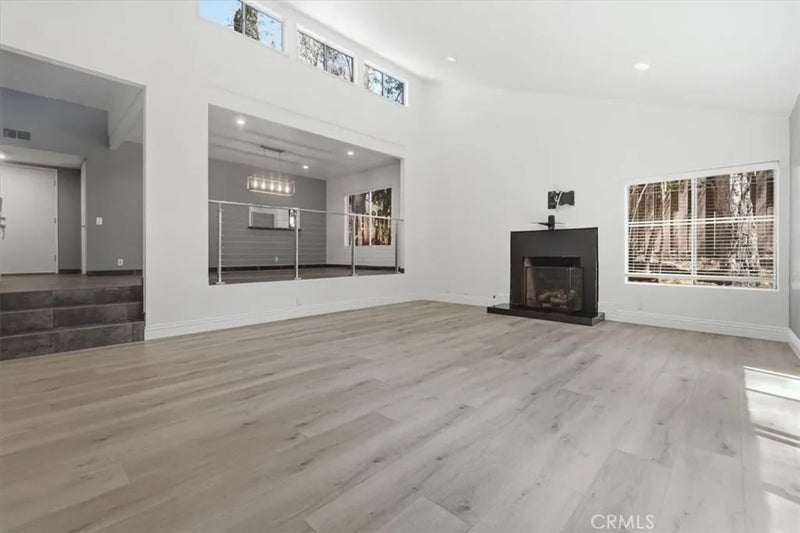 25045 Castlewood