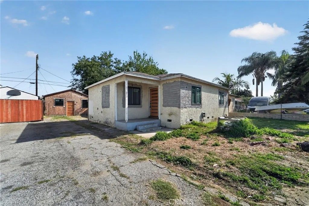 Photo of 15021 Sylvan St, Van Nuys, CA 91411 (MLS # PW26076285)