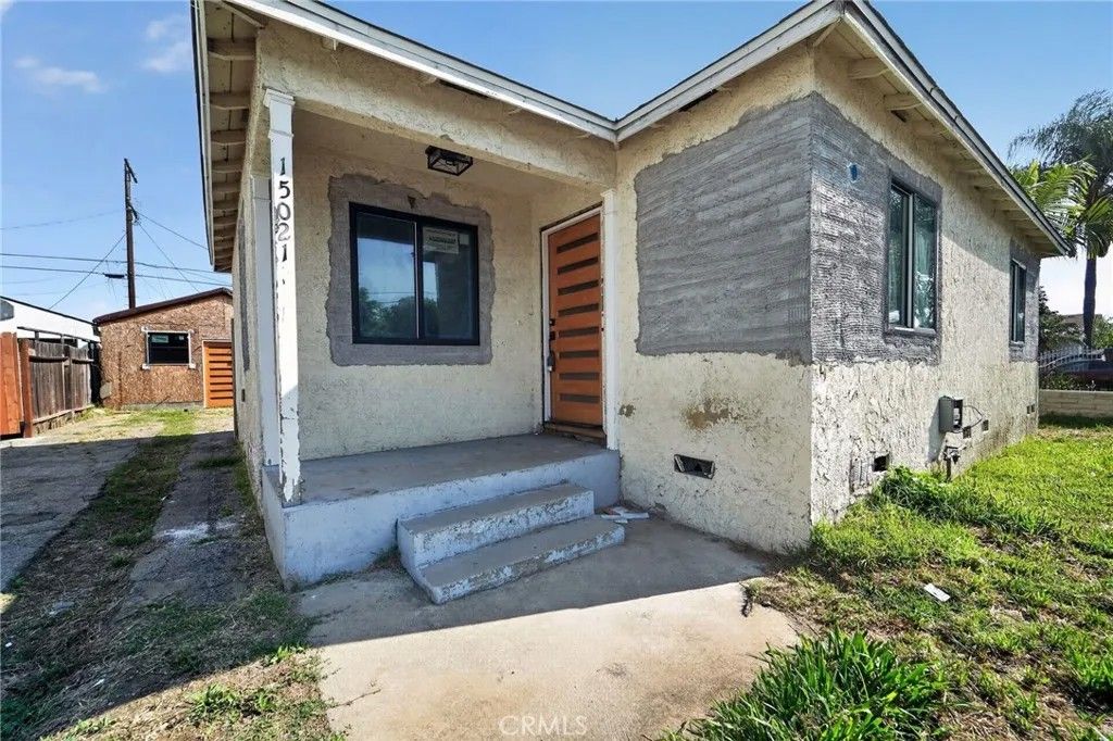 Photo of 15021 Sylvan St, Van Nuys, CA 91411 (MLS # PW26076285)