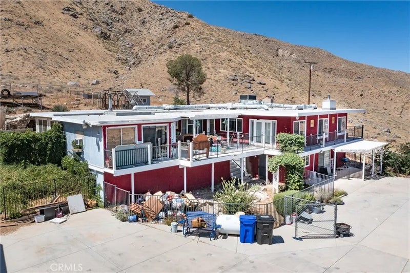 8929 Central Road